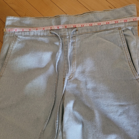 Light Blue Wash Paperbag Waist Wide Leg Jeans - Picture 3 of 11